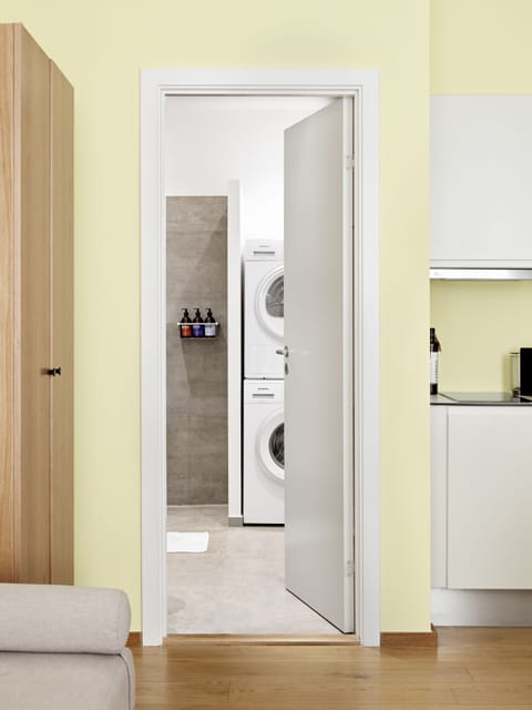 Studio Hotel Apartment | Bathroom | Shower, hair dryer, towels, soap