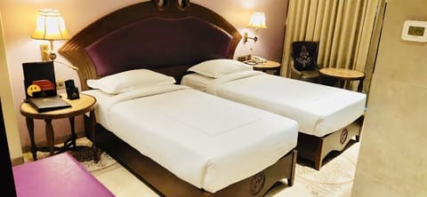 Deluxe Room, City View | In-room safe, soundproofing, free WiFi