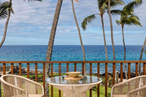 Condo, 1 King Bed (Kona Isle E23) | Property grounds