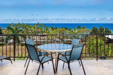 Condo, 1 King Bed with Sofa bed (Kahaluu Bay Villas 304) | Property grounds