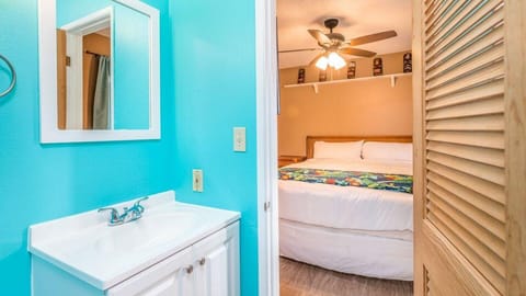 Condo, 1 King Bed with Sofa bed (Kona Shores#130) | Bathroom | Free toiletries, towels