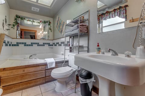 Pinecone Cottage | Bathroom | Free toiletries, hair dryer, bathrobes, towels