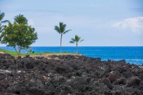 Condo, Multiple Beds, Ocean View (Keauhou Kona Surf & Racquet Club #5-1) | Beach | On the beach