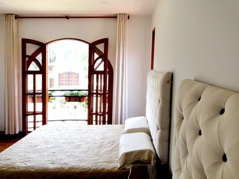 Room, 2 Queen Beds, Balcony, Garden View | Desk, free WiFi, bed sheets