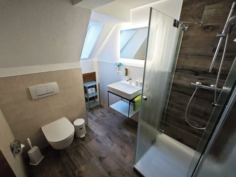 Double Room, Balcony, Mountain View | Bathroom | Shower, hair dryer, towels