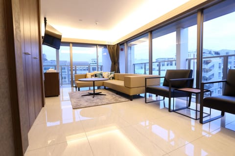 Condo | 1 bedroom, blackout drapes, free WiFi, bed sheets