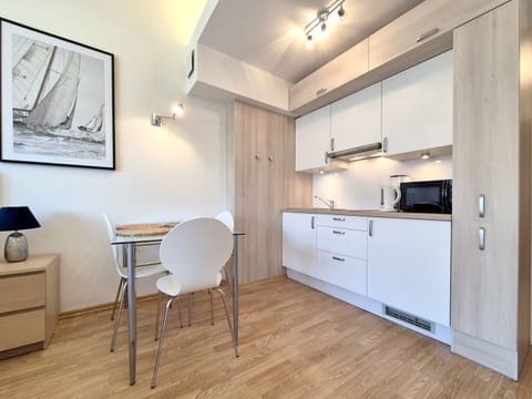 Studio Suite, Tower | Private kitchenette | Fridge, stovetop, electric kettle, cookware/dishes/utensils