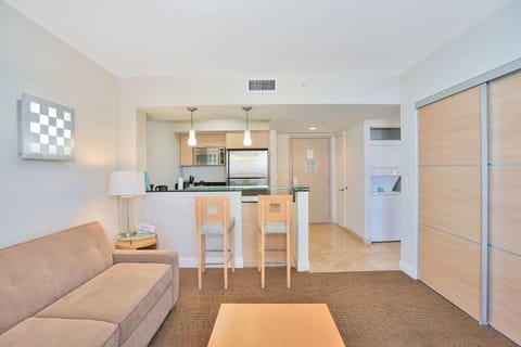 Condo, 1 Bedroom (704) | Living area