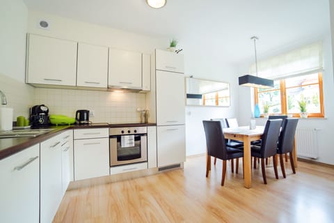 Apartment (Mysliwska 40/1) | Private kitchenette | Fridge, oven, stovetop, dishwasher