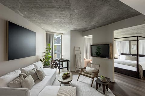 Loft Suite | Premium bedding, down comforters, pillowtop beds, minibar