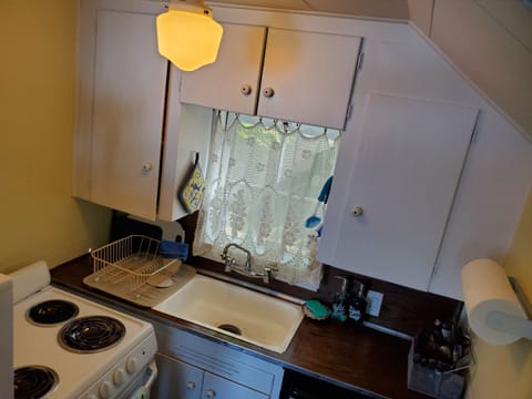 Cottage, Private Bathroom, Ocean View (Jenny's Cottage) | Private kitchen