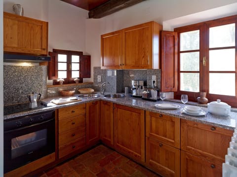 Duplex, 1 Bedroom, Hill View (La Galleria, incl. 60€ Cleaning Fee) | Private kitchen | Full-size fridge, stovetop, dishwasher, coffee/tea maker