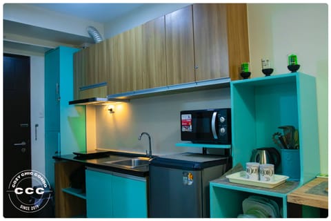 Studio, 1 Double Bed with Sofa bed, Non Smoking, City View | Private kitchen | Full-size fridge, microwave, stovetop, electric kettle