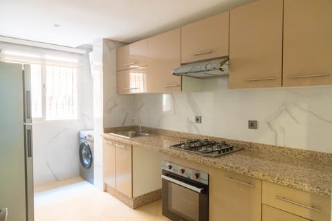 Deluxe Apartment, 2 Bedrooms | Private kitchen | Fridge, microwave, oven, stovetop