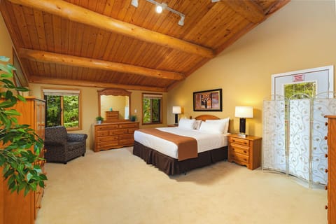 Deluxe Chalet, 3 Bedrooms | Down comforters, individually decorated, individually furnished