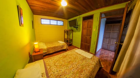 Standard Triple Room, 3 Twin Beds | Free WiFi, bed sheets