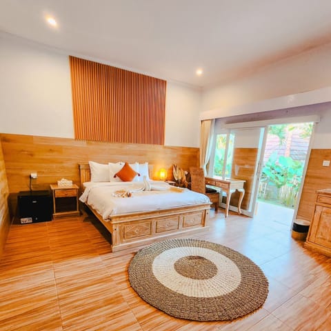Deluxe Room | 1 bedroom, in-room safe, desk, free WiFi