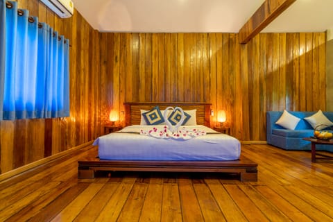 Private Jacuzzi Bungalow - 1 bedroom | Premium bedding, minibar, in-room safe, individually decorated