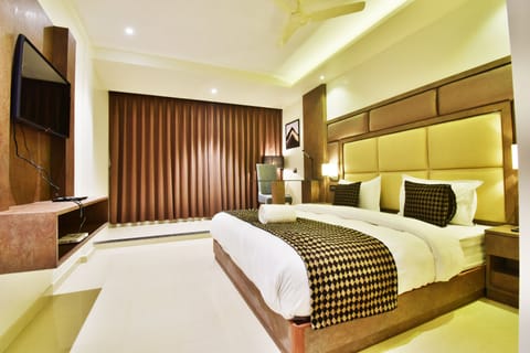 Executive Room | In-room safe, desk, rollaway beds, free WiFi