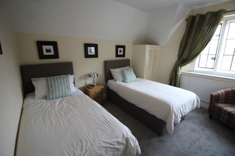 Twin Room, Ensuite (Ruskins) | WiFi