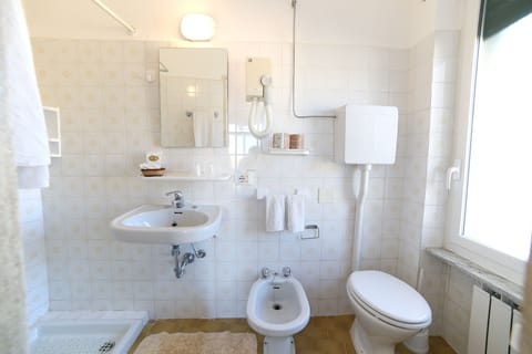 Double or Twin Room, Balcony, Partial Sea View | Bathroom | Free toiletries, hair dryer, bidet, towels