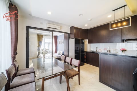 Superior Apartment, 1 Bedroom | Minibar, desk, blackout drapes, soundproofing