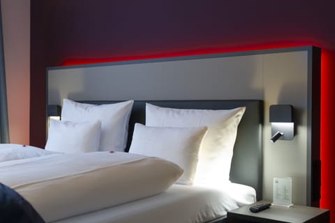 1 bedroom, hypo-allergenic bedding, minibar, in-room safe