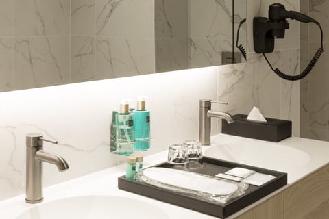 Superior Double or Twin Room | Free minibar items, in-room safe, desk, blackout drapes