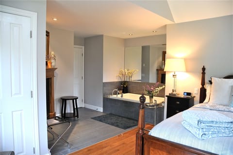 West Room | Bathroom | Hair dryer, bathrobes, towels