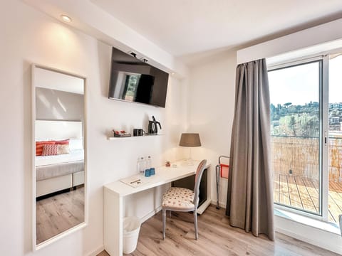 Comfort Double or Twin Room, Terrace, Sea View | Minibar, in-room safe, desk, laptop workspace