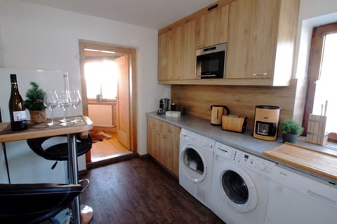 Apartment, 3 Bedrooms, Terrace | Private kitchen | Full-size fridge, oven, stovetop, coffee/tea maker