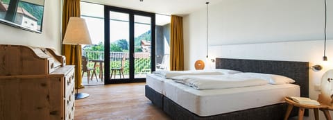 Residence in die Aussicht | Hypo-allergenic bedding, memory foam beds, minibar, in-room safe