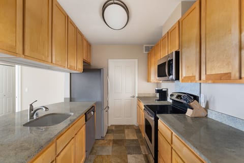 Superior Apartment, 2 Bedrooms, Non Smoking, 2 Bathrooms (Self Check-in with Virtual Front Desk) | Private kitchen | Full-size fridge, microwave, oven, stovetop