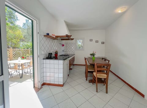 Trilocale Aleatico | Private kitchen | Fridge, stovetop, espresso maker, coffee/tea maker