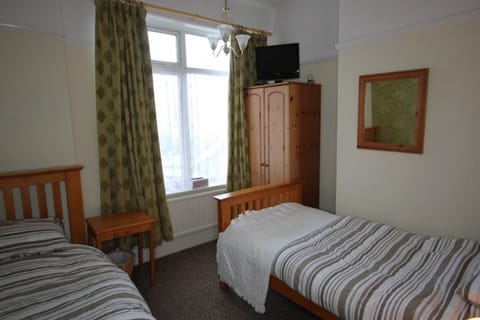 Twin Room, Garden View | Free WiFi, bed sheets