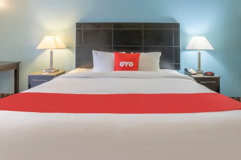 Desk, iron/ironing board, free cribs/infant beds, free WiFi