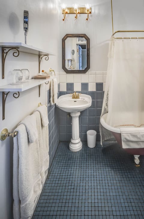 The Franz Huning Room  | Bathroom | Hair dryer, bathrobes, towels