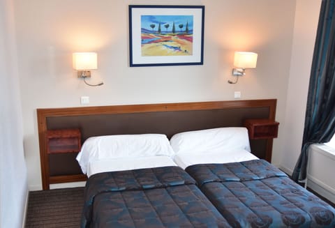 Standard Twin Room | Free WiFi