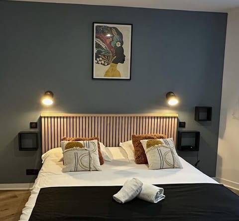 Comfort Double Room | Desk, iron/ironing board, free WiFi, bed sheets