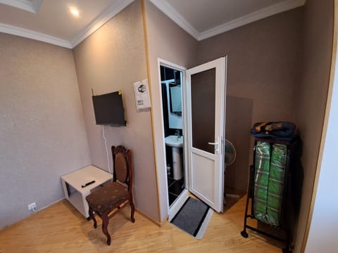 Classic Double Room | Soundproofing, free WiFi, bed sheets