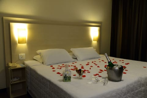 Superior Double Room, 1 Double Bed | Pillowtop beds, minibar, in-room safe, desk