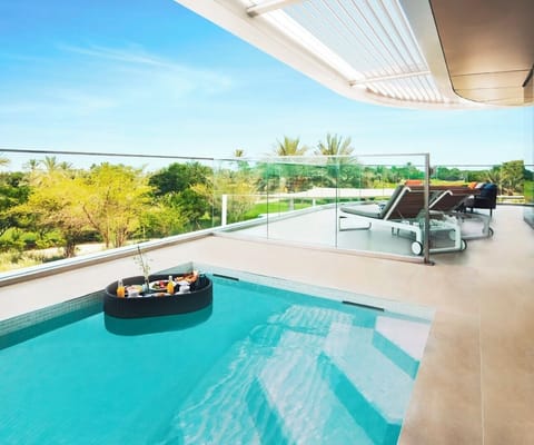 Private Pool One Bedroom Suite with Signature Lounge & Saltwater Pool Access - Free Shuttle to Malls | Balcony view