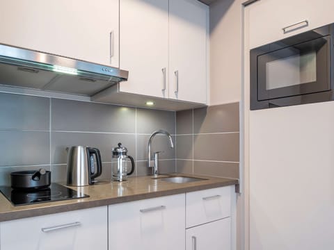 Studio, 1 Double Bed | Private kitchen | Fridge, microwave, dishwasher, electric kettle