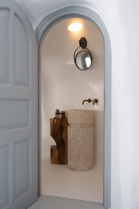 Classic Suite, Terrace (Outdoor Plunge Pool, Caldera View) | Bathroom sink