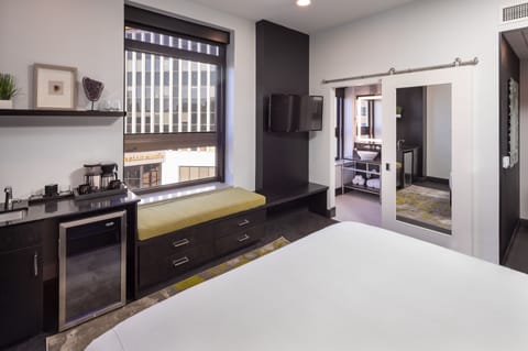 Deluxe Room, 1 King Bed, City View (Purple Reign King Phillips Avenue Vie) | 1 bedroom, premium bedding, pillowtop beds, blackout drapes