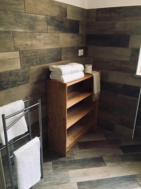 Apartment, 2 Bedrooms | Bathroom amenities | Shower, free toiletries, hair dryer, slippers