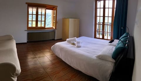 Apartment, 2 Bedrooms | Iron/ironing board, free WiFi, bed sheets