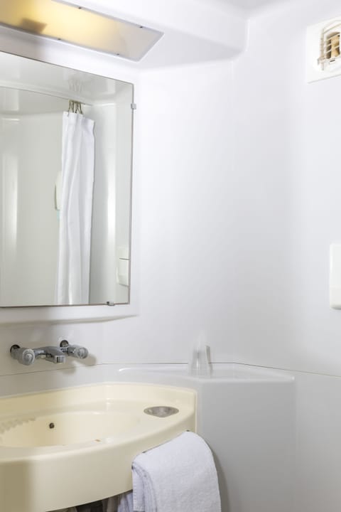 Shower, towels, soap, shampoo