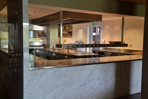 Breakfast, lunch, dinner served; garden views