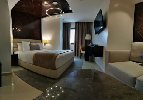 Deluxe Double Room | Premium bedding, Select Comfort beds, minibar, in-room safe